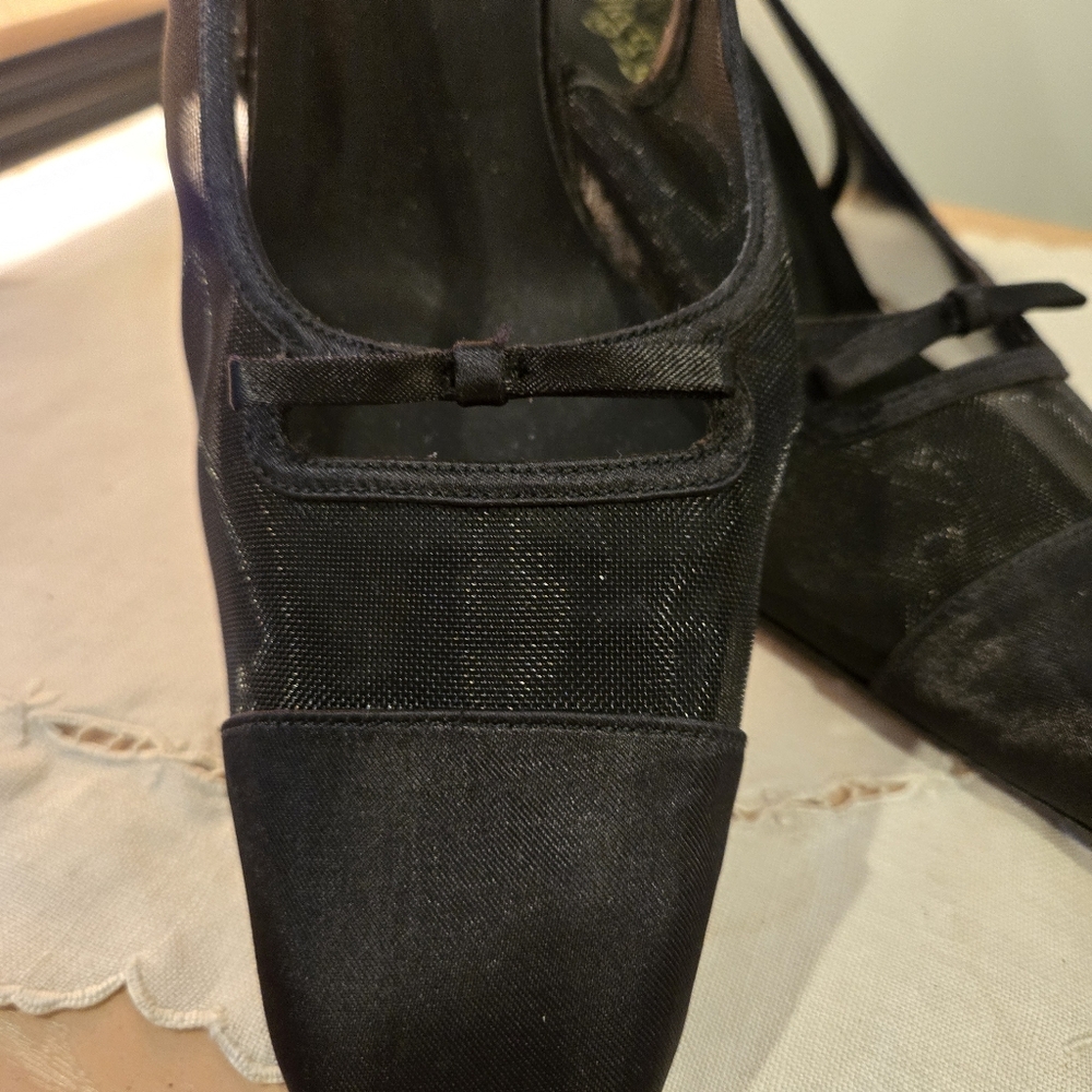 Chic Black Mesh Women's Heels with Bow Detail, Size 9.5 - Picture 2 of 13